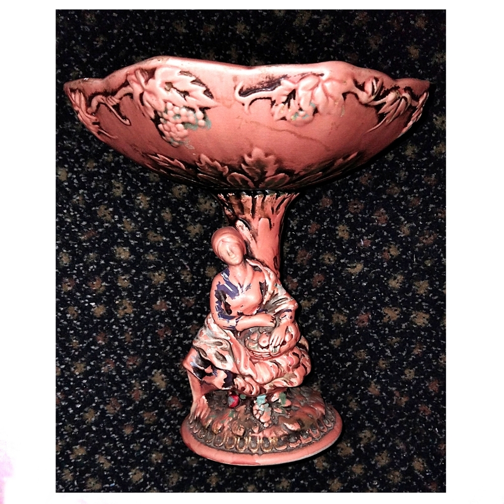 ARCADIA DECORATIVE PIRCELAIN CENTERPIECE VINTAGE